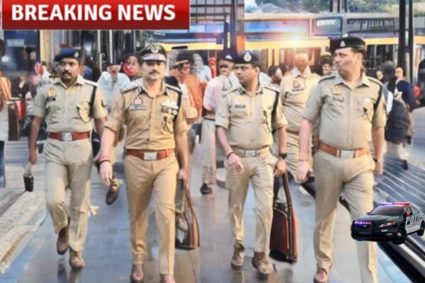 चोलापुर में वाराणसी-आजमगढ़ हाईवे पर अधजला शव मिलने से सनसनी, एसीपी सारनाथ मौके पर पहुंचे